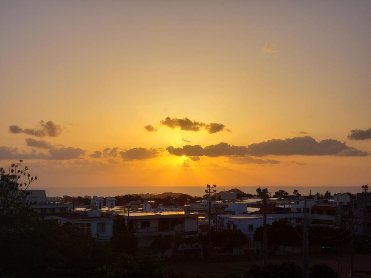 Villa Blu Okinawa Chatan 2-1 ヴィラブルー沖縄北谷2-1 "沖縄アリーナ徒歩圏内の民泊ホテル" Esterno foto